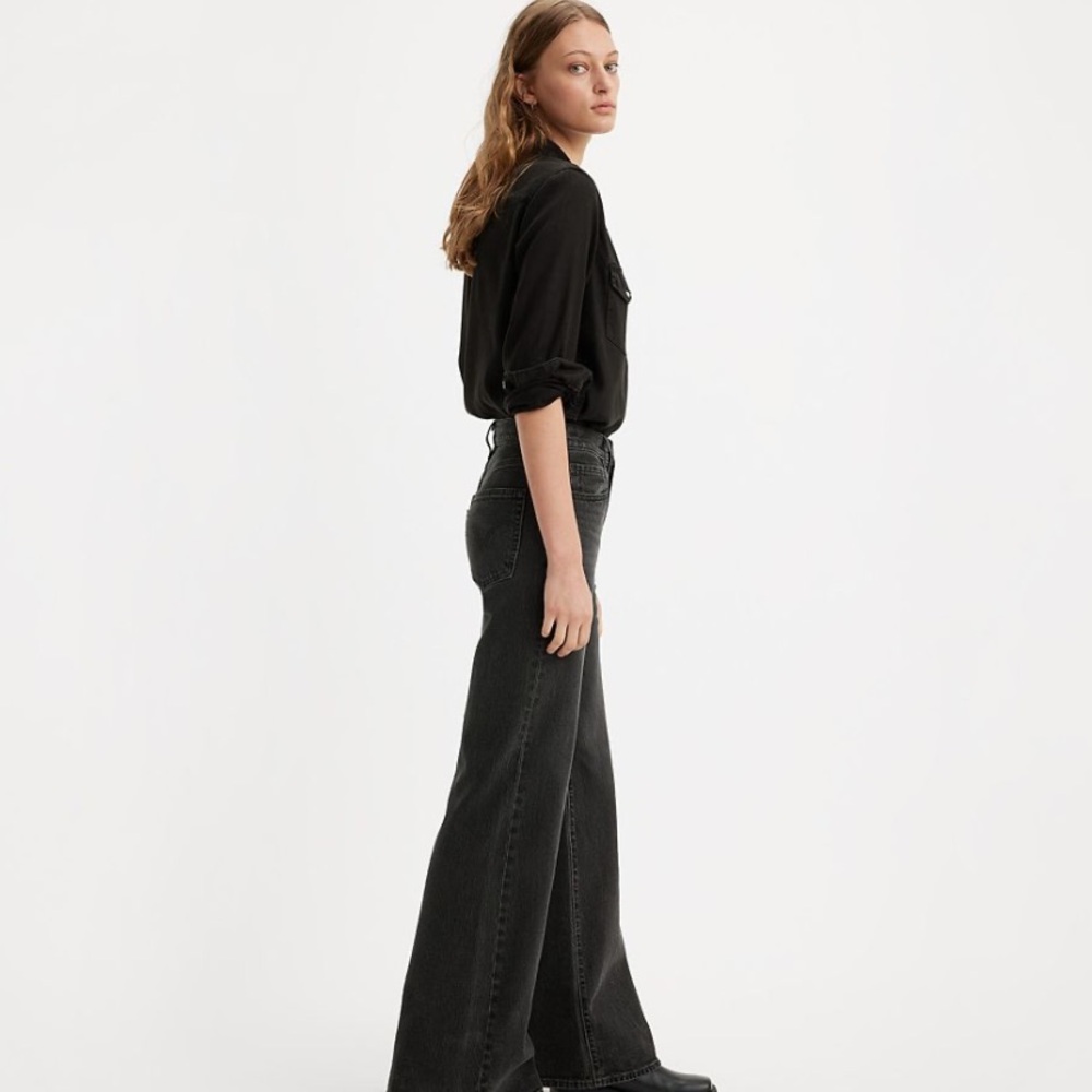 Levi’s Ribcage Bells Black